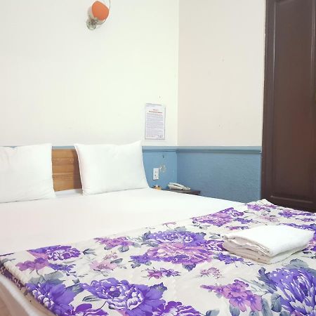 Van Thanh Dat Hotel Ho Chi Minh City Exterior photo